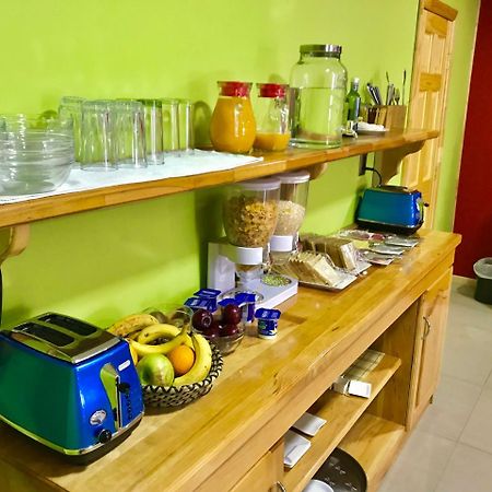 Hostal Andes Patagonicos 纳塔列斯港 外观 照片
