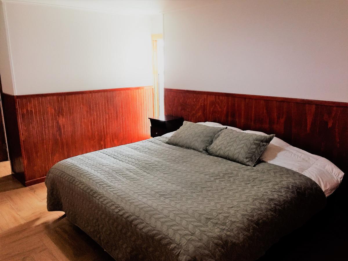 Hostal Andes Patagonicos 纳塔列斯港 外观 照片